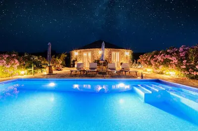 Bazen u objektu Villa Heritage ili u blizini