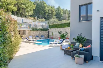 Bazen u objektu Luxury villa Blue Sky, private pool, breakfast ili u blizini