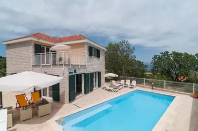 Bazen u objektu Family friendly house with a swimming pool Skrip, Brac - 20897 ili u blizini