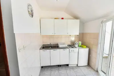 Kuhinja ili čajna kuhinja u objektu Apartments with parking space Nemira, Omis - 21059