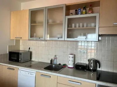 Kuhinja ili čajna kuhinja u objektu LA VISTA Apartment Bol 2+2